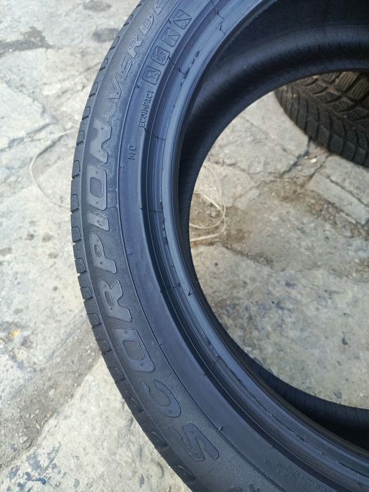 Sprzedam prawie nowe opony Pirelli 255/45 r20