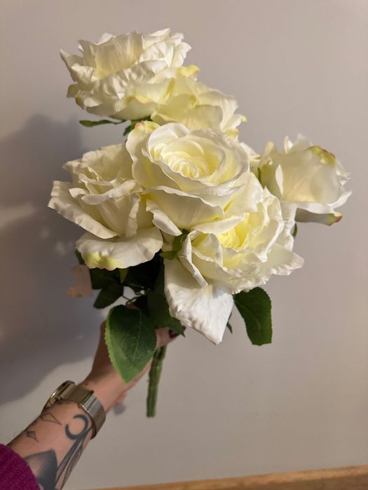 Sztuczne róże bukiety kremowe ecru