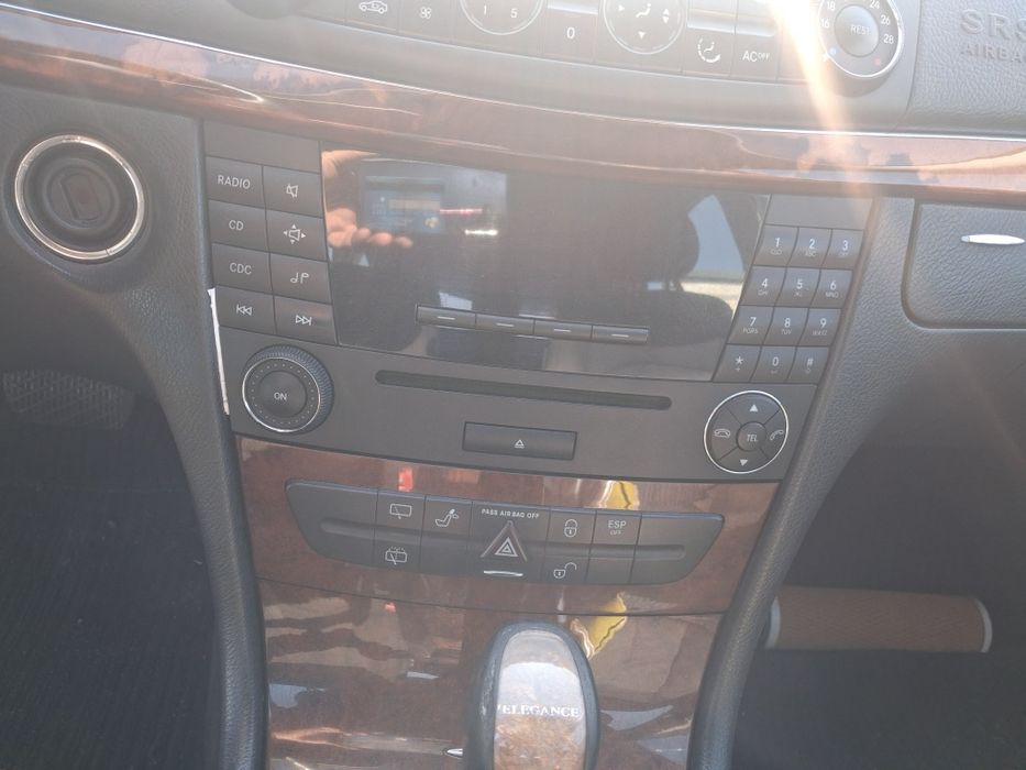Radio mercedes  w 211 bdb stan bez rys