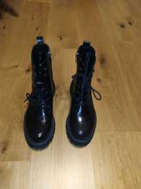 Trapery glany skóra naturalna buty czarne no 38