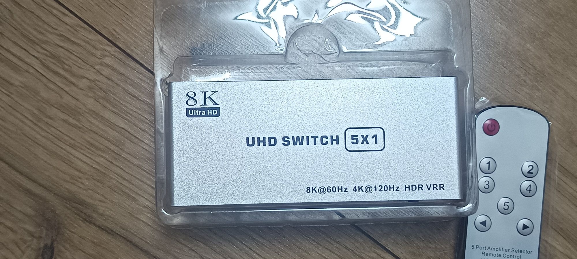Przełącznik HDMI 8K rozdzielacz HDMI 5x1 Stich plus pilot