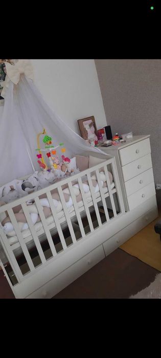 Продається дитяча кроватка 3в1 б/у.