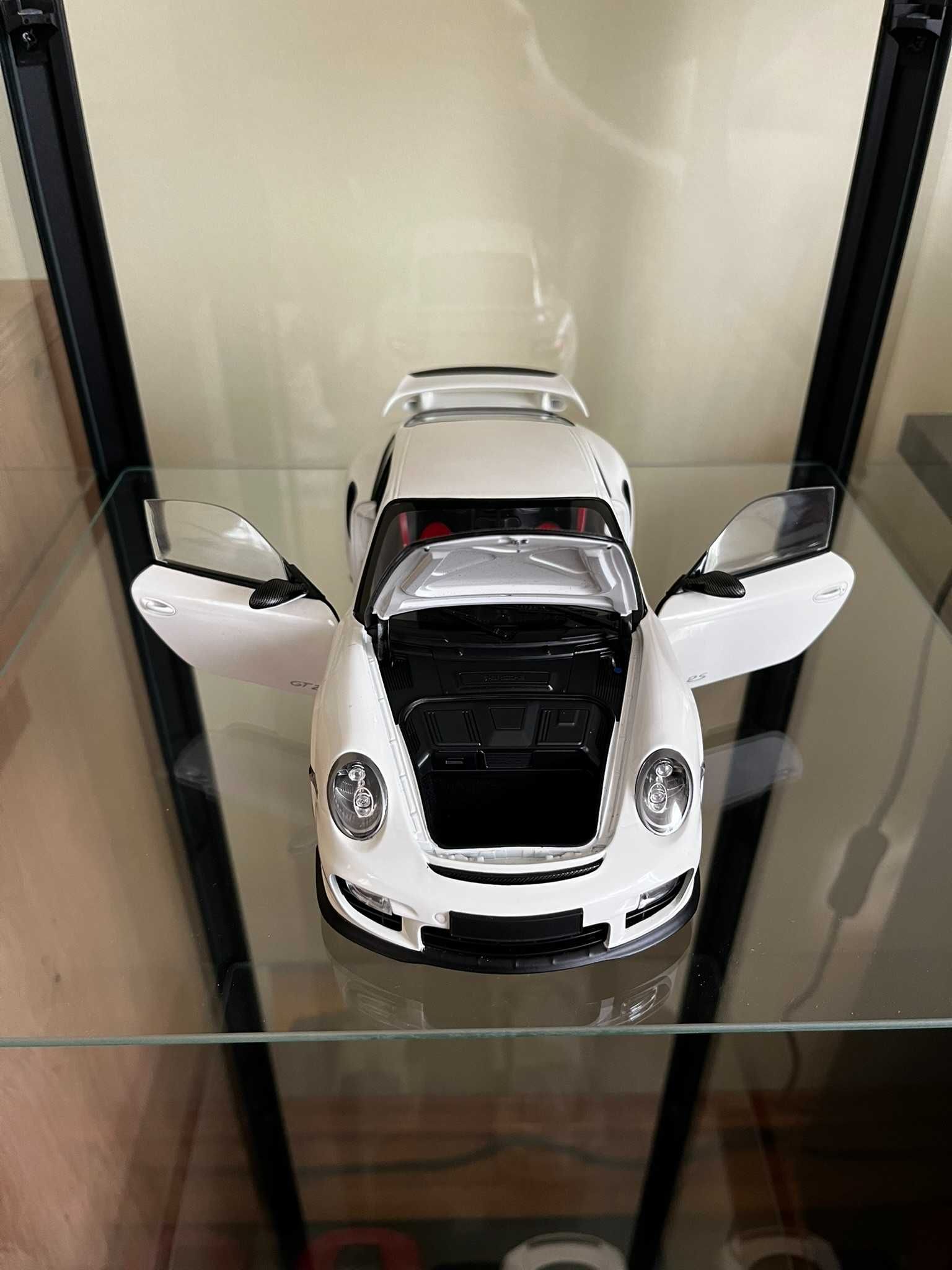 Porsche 911 997 GT2 RS 1:18 Minichamps