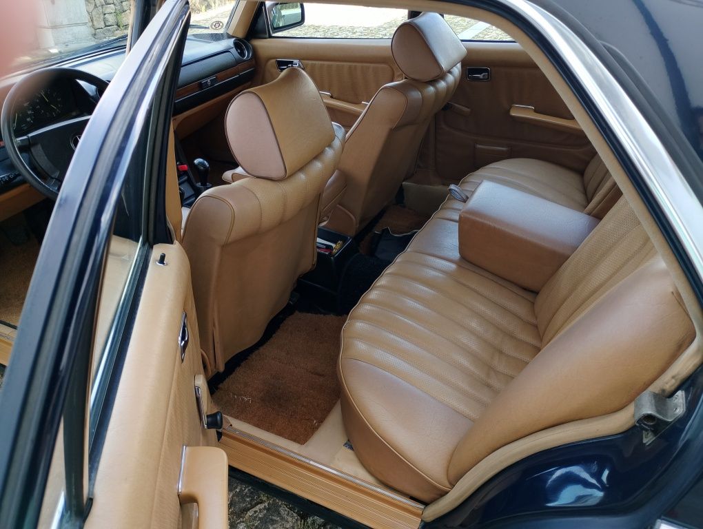 Mercedes w123 300d limousine