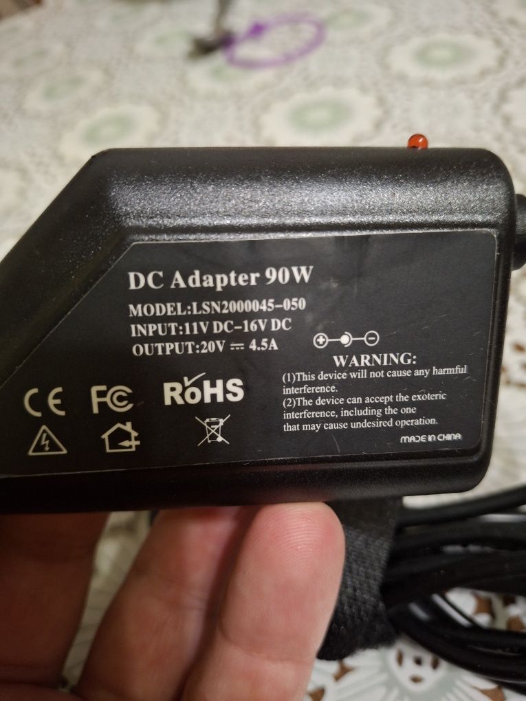 Автомобільний зарядний пристрій НОВИЙ!! lenovo 20V 4.5A USB pin