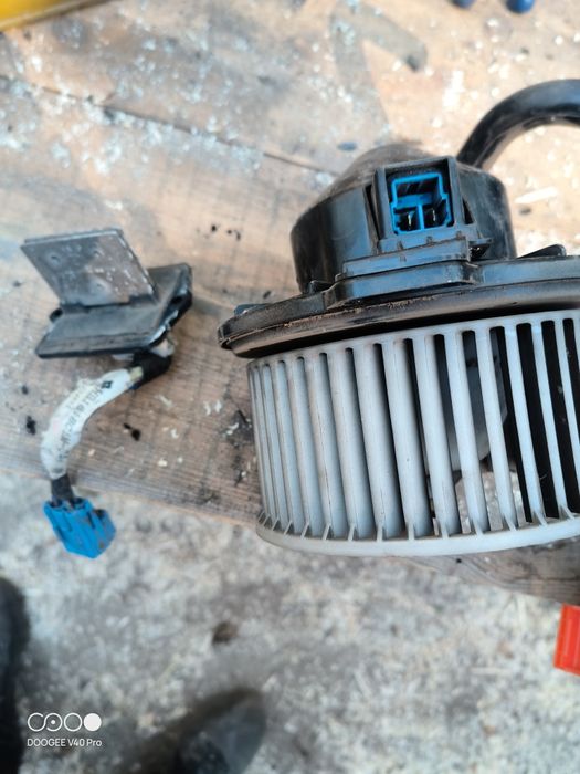 Вентилятор пічки мазда 323