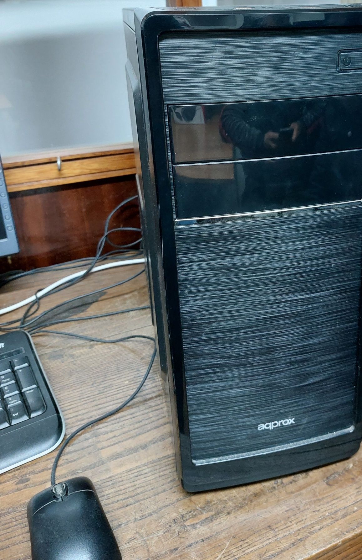 Computador torre OEM W10