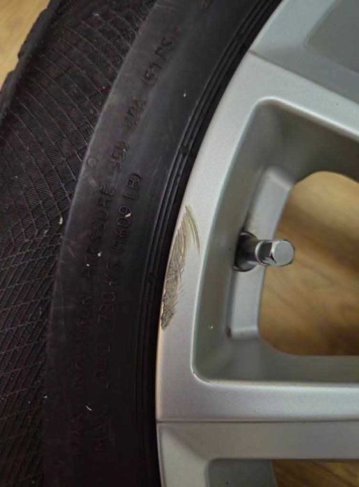 Felgi z oponami zimowymi 17' Mazda 6