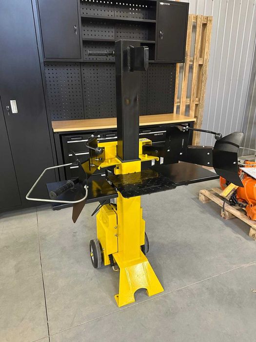 Łuparka do drewna rębak 8Ton 3000W 230V