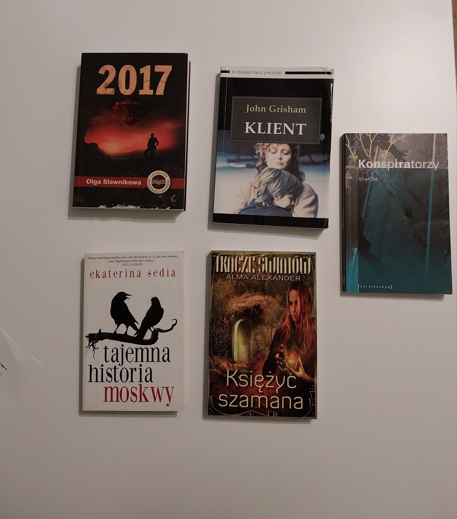 Zestaw książek: Grisham Klient, 2017, Tajemnice historia Moskwy,