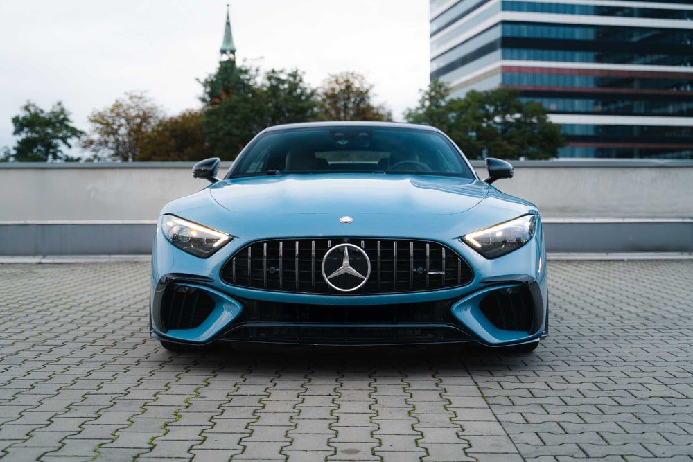 Wynajem Mercedes-AMG SL63 4MATIC+ -wypożyczalnia samochodów