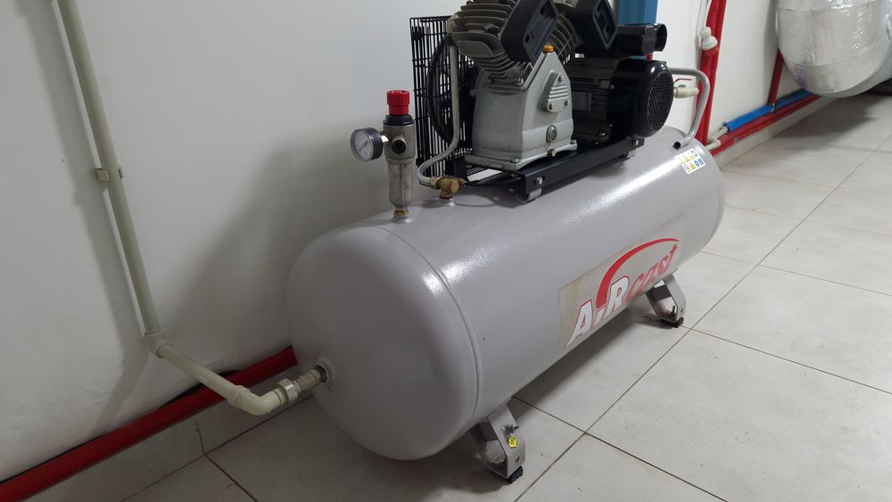 Компрессор поршневой Aircast СБ4/С-200.LB30А