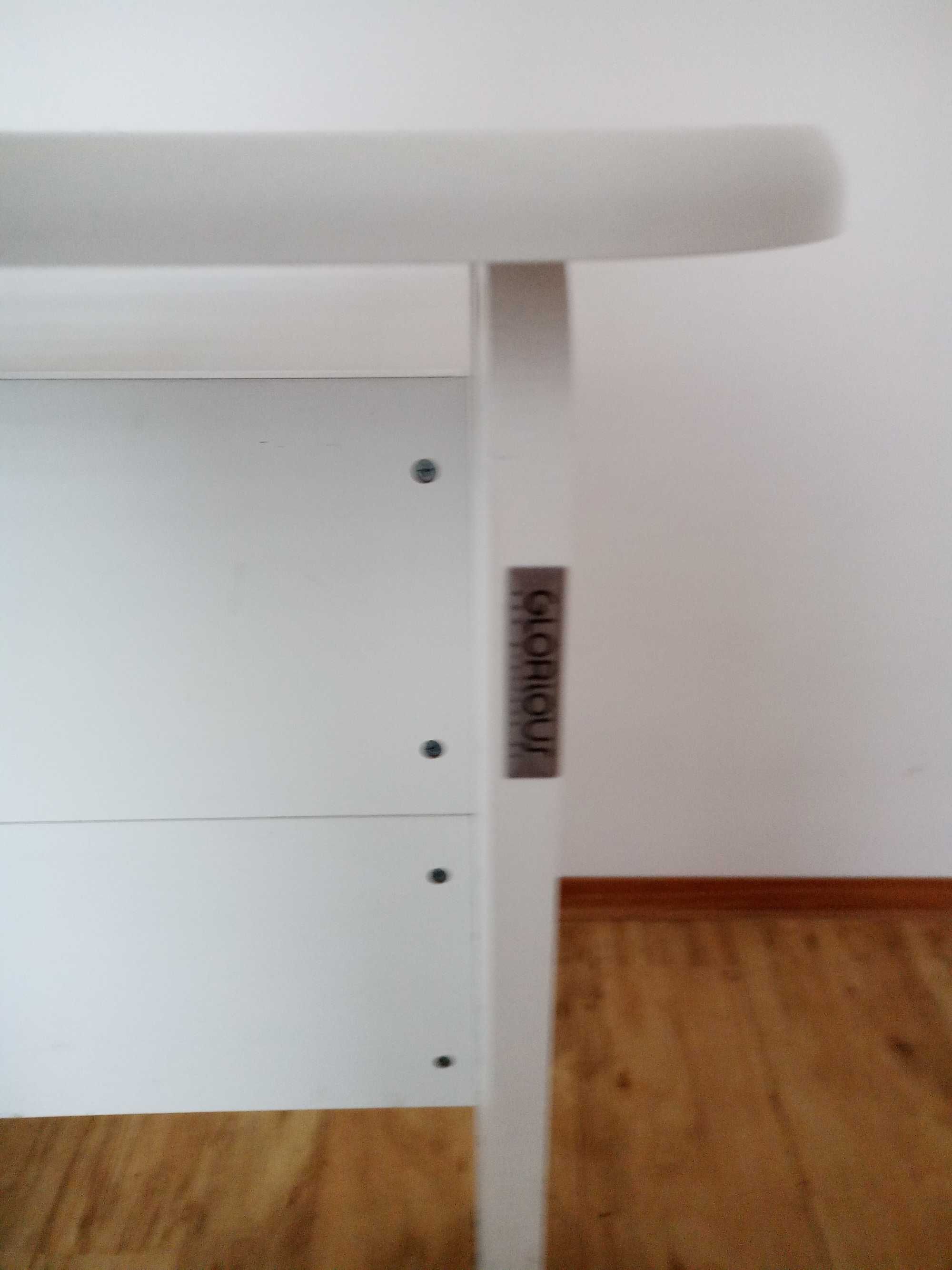 Glorious DJ table - biurko stół na winyl