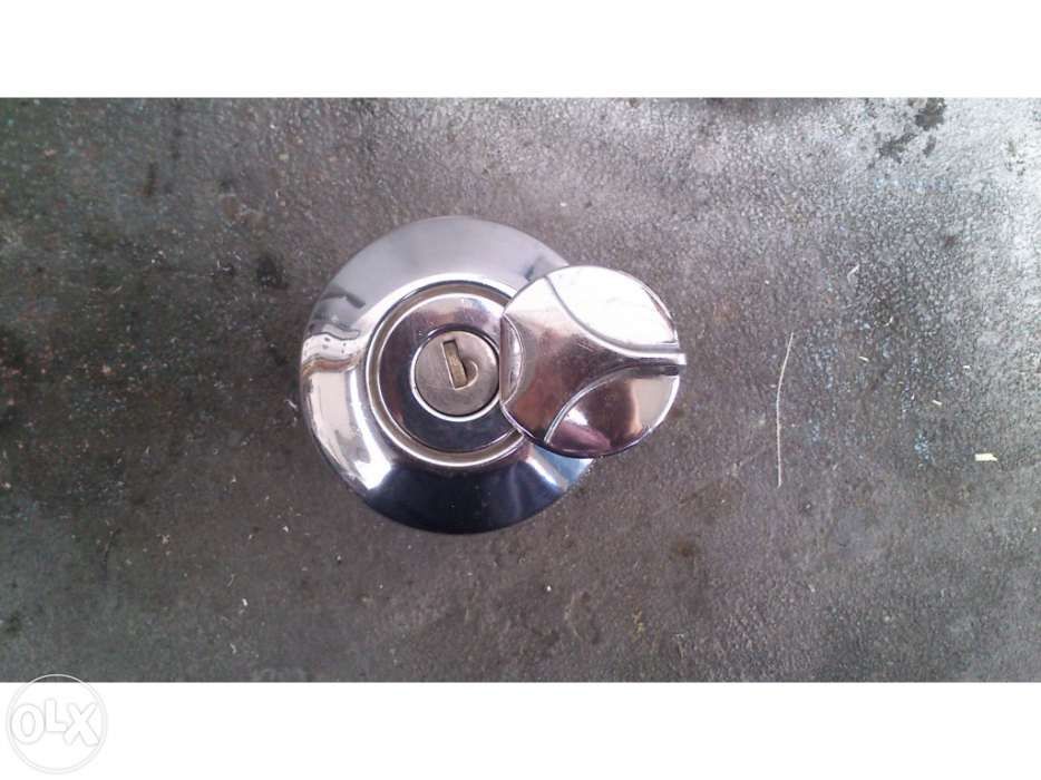 Tampão de abastecimento carro antigo