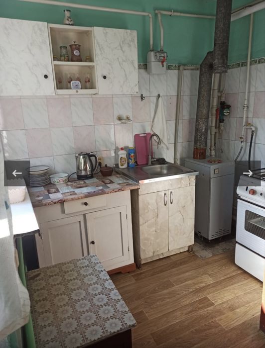 Продається частина будинку біля лісу і озера