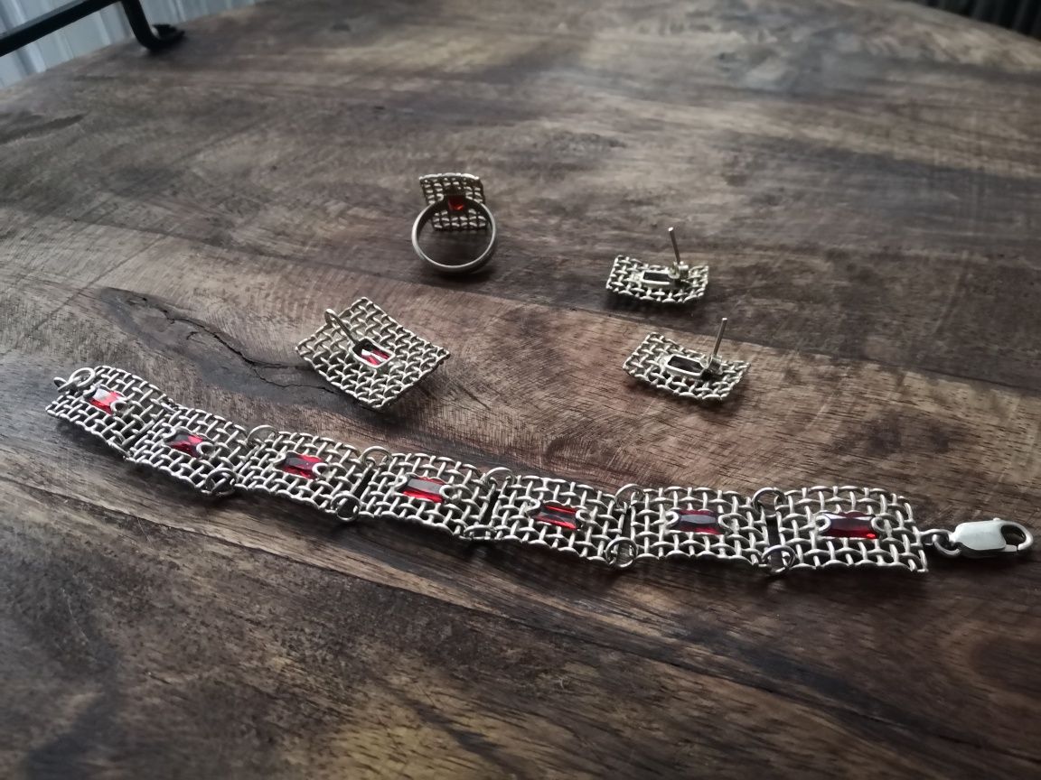 Piękny i elegancki komplet biżuteri - 4 częściowy -  srebro 925.