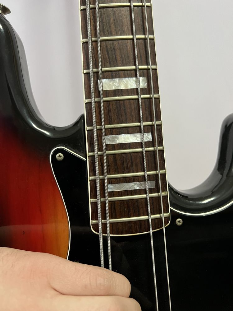 Gitara Basowa Fender Jazz Bass 1978