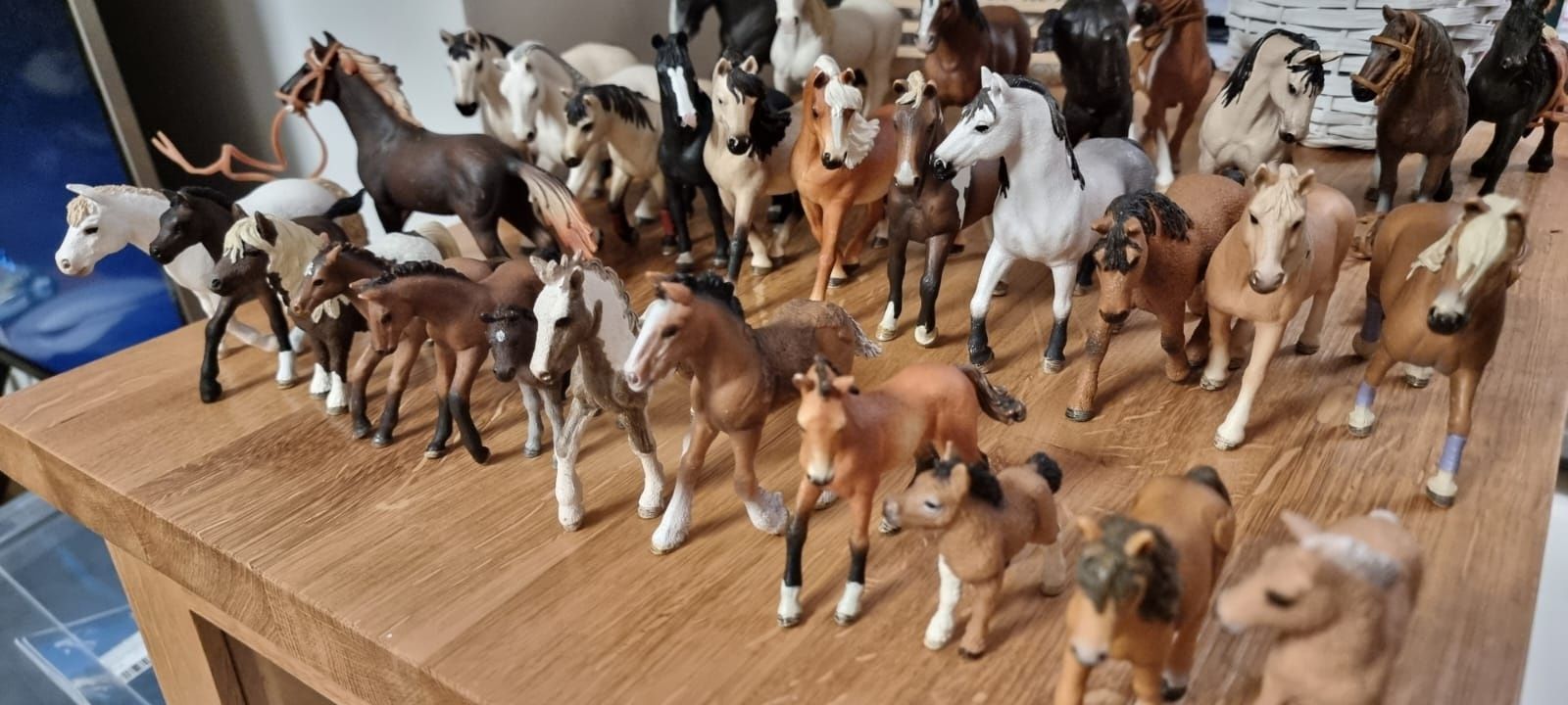 Koń, Konie schleich. Mały: 12zł, średni: 15zł, duży: 20zł. Smyk