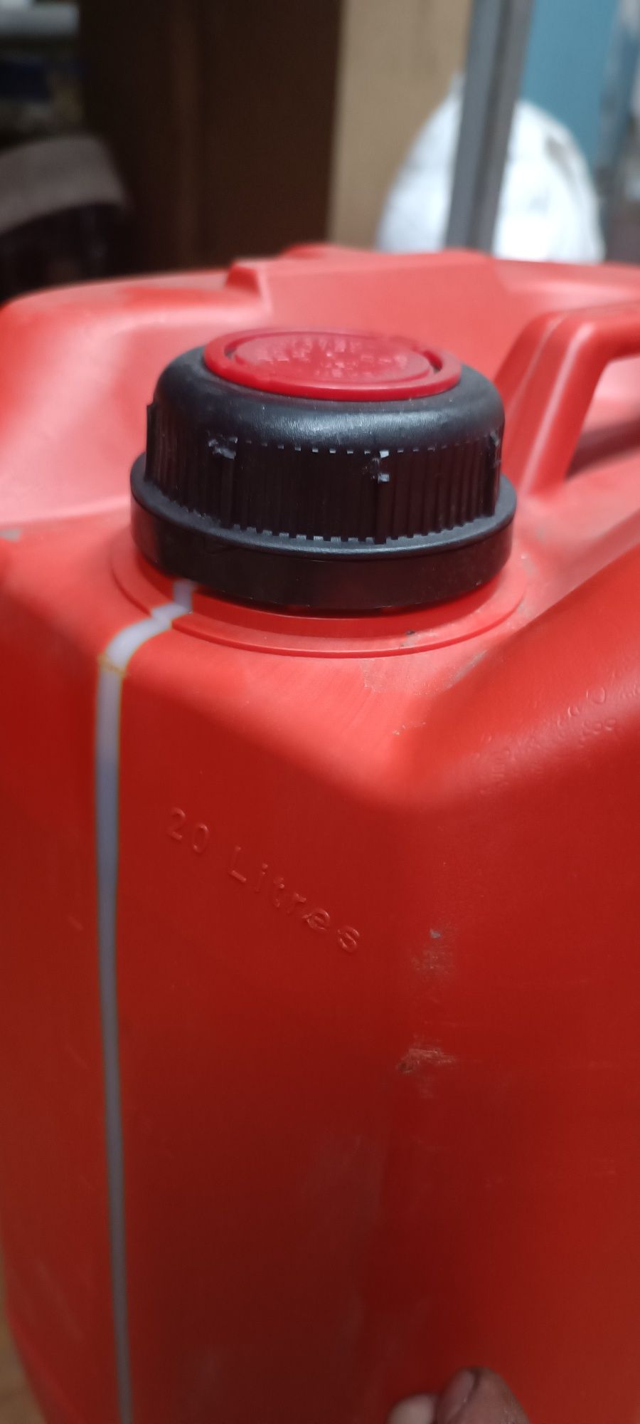Продам моторное масло Rubia Tir 8600 10w40