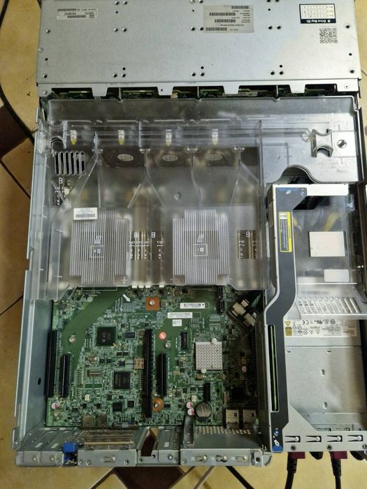 Сервер HP ProLiant DL80 Gen9 12 LFF 2U