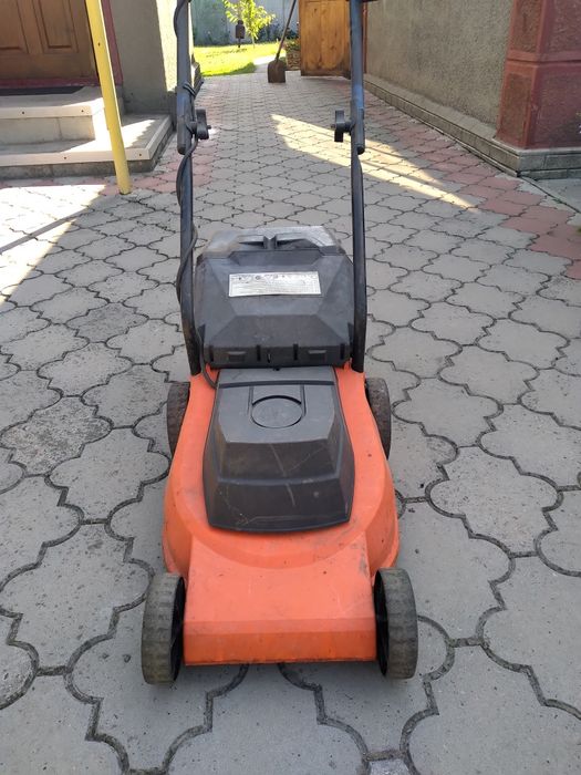 Газонокосарка електрична