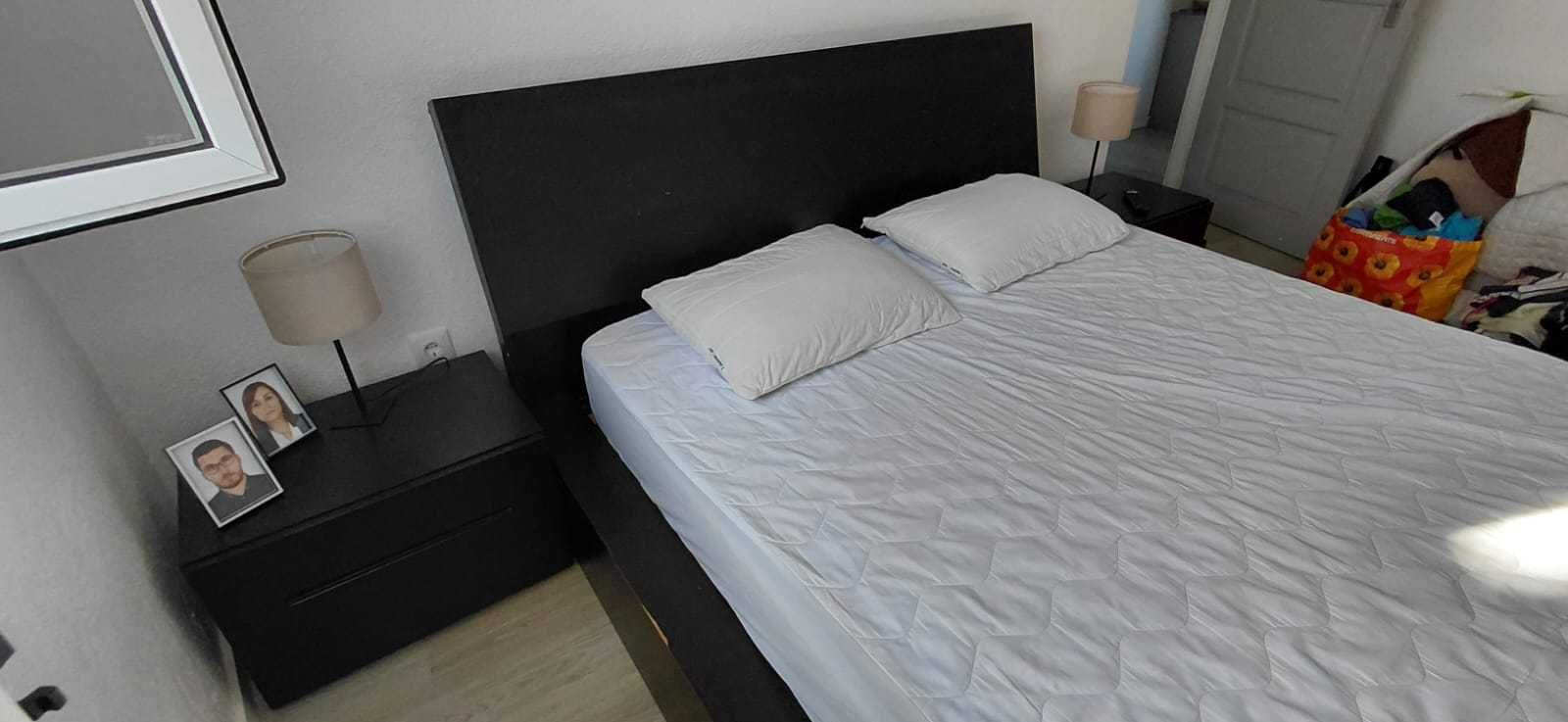 Cama com colchão novo + cabeceiras