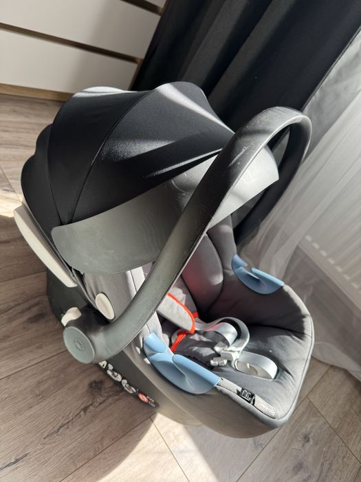 Автолюлька автокрісло cybex з адаптерами !