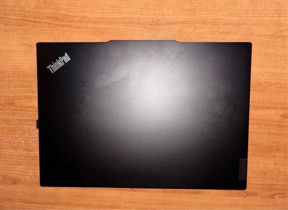 Lenovo thinkpad E14 Gen6 AMD Ryzen7 16gb memoria 512gb RAM