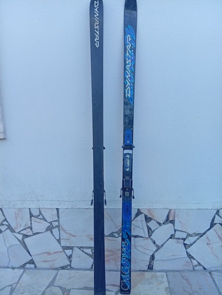 Skis Dynastar + fixação Atomic