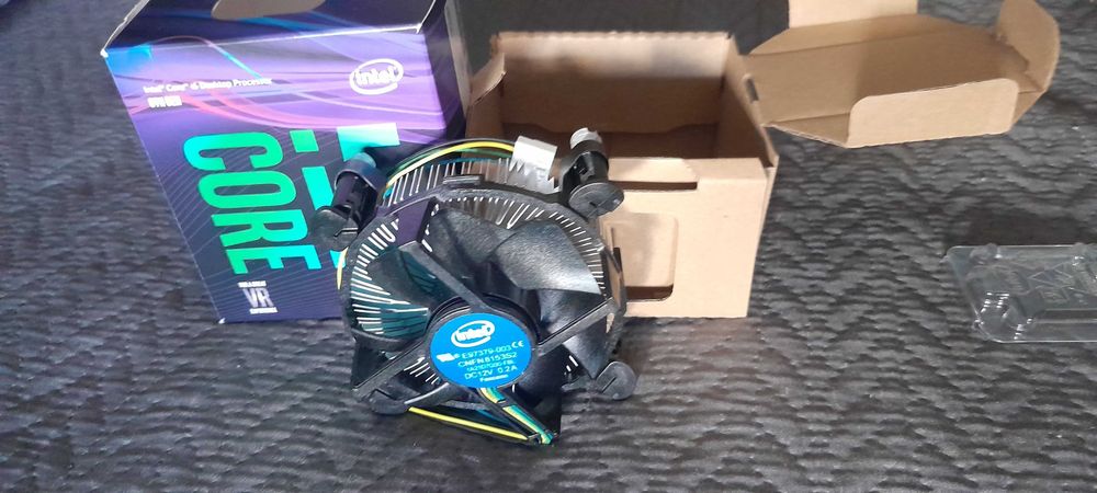 Cooler sem processador Intel I5 (8 geração)64550447053955121