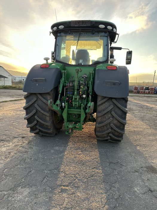 Трактор John Deere 8345R