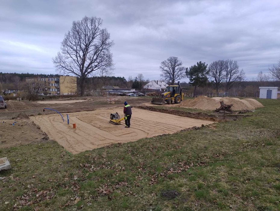 Koparka Czaplinek  Koparko - ładowarka Wyburzenia Budowa  Dróg