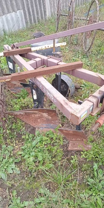 Продам плуг 2*30 з переплужниками