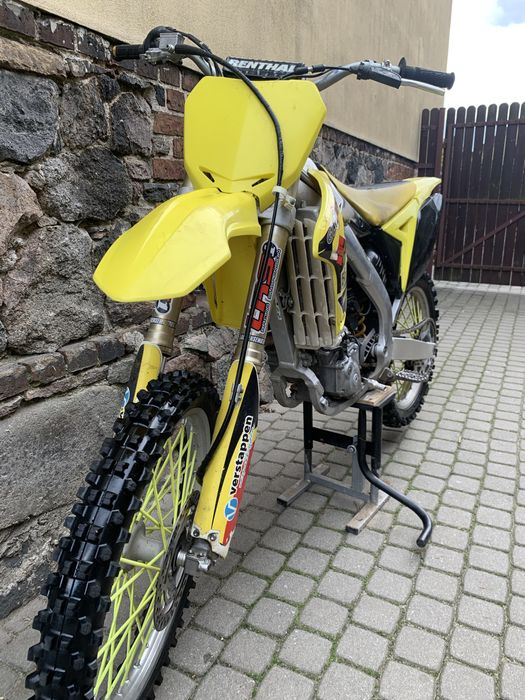 Suzuki RMZ 250 na wtrysku