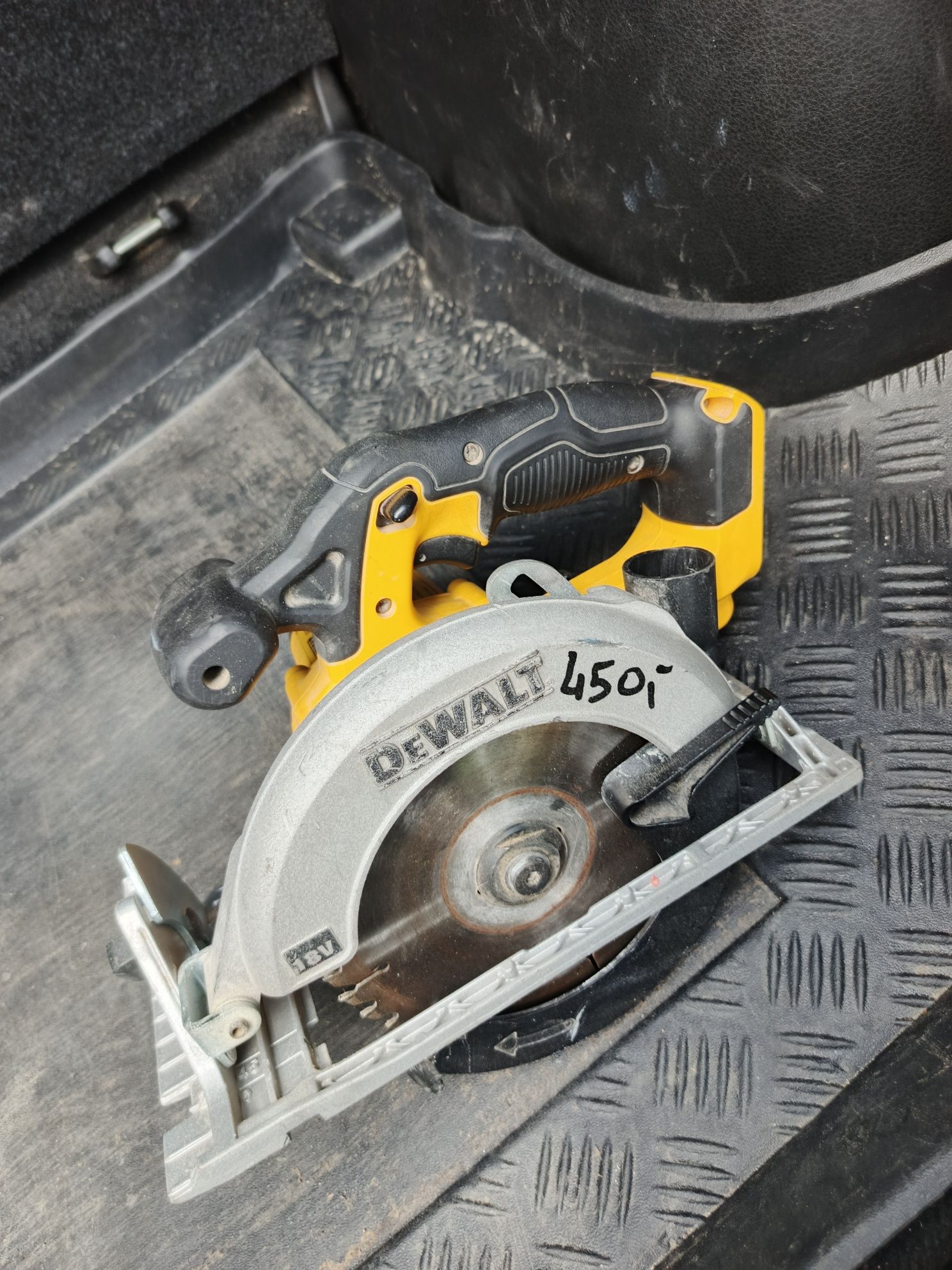 Pilarka tarczowa DeWalt DCS391