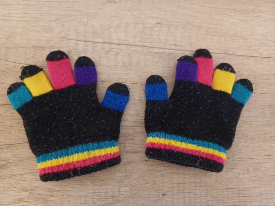 Rękawiczki czarne kolorowe palce