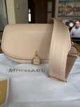 Michael Kors listonoszka Mila