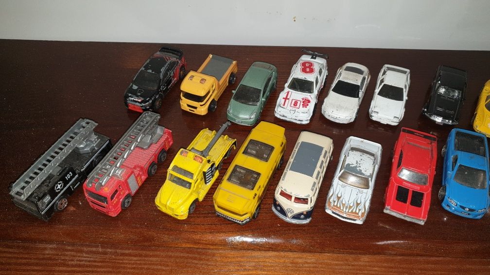 Resoraki auta modele matchbox Mattel Hot Wheels unikaty