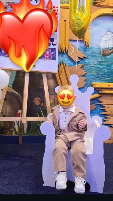 Святковий костюм, вельветовий костюм