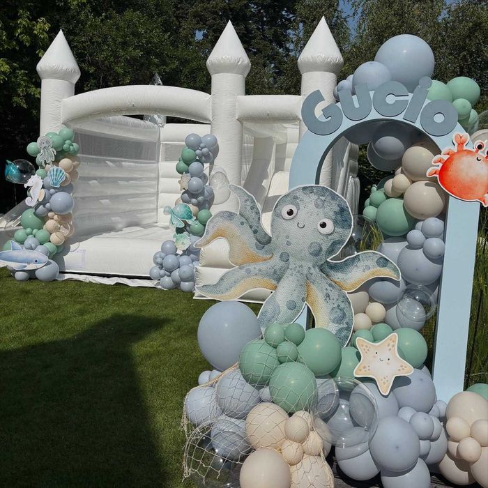 Duży biały dmuchany zamek ze zjeżdżalnią | Dmuchańce do wynajęcia