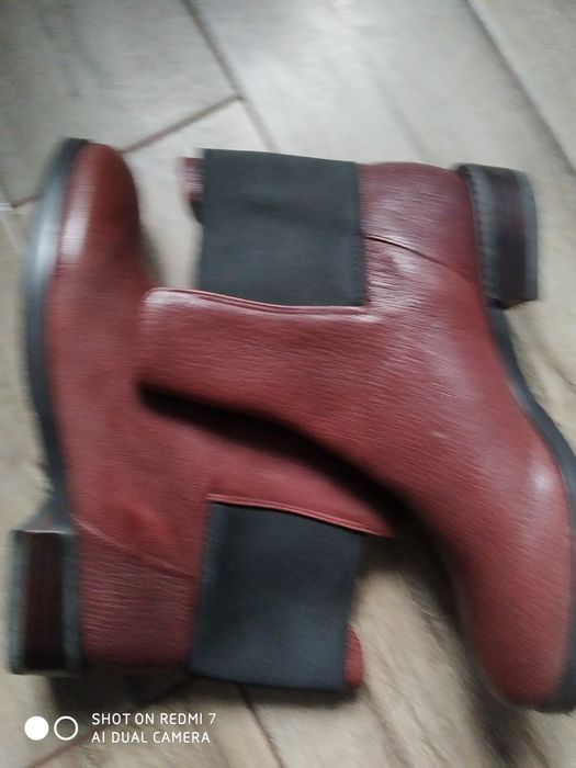 Женские ботинки, кожаные, новые.