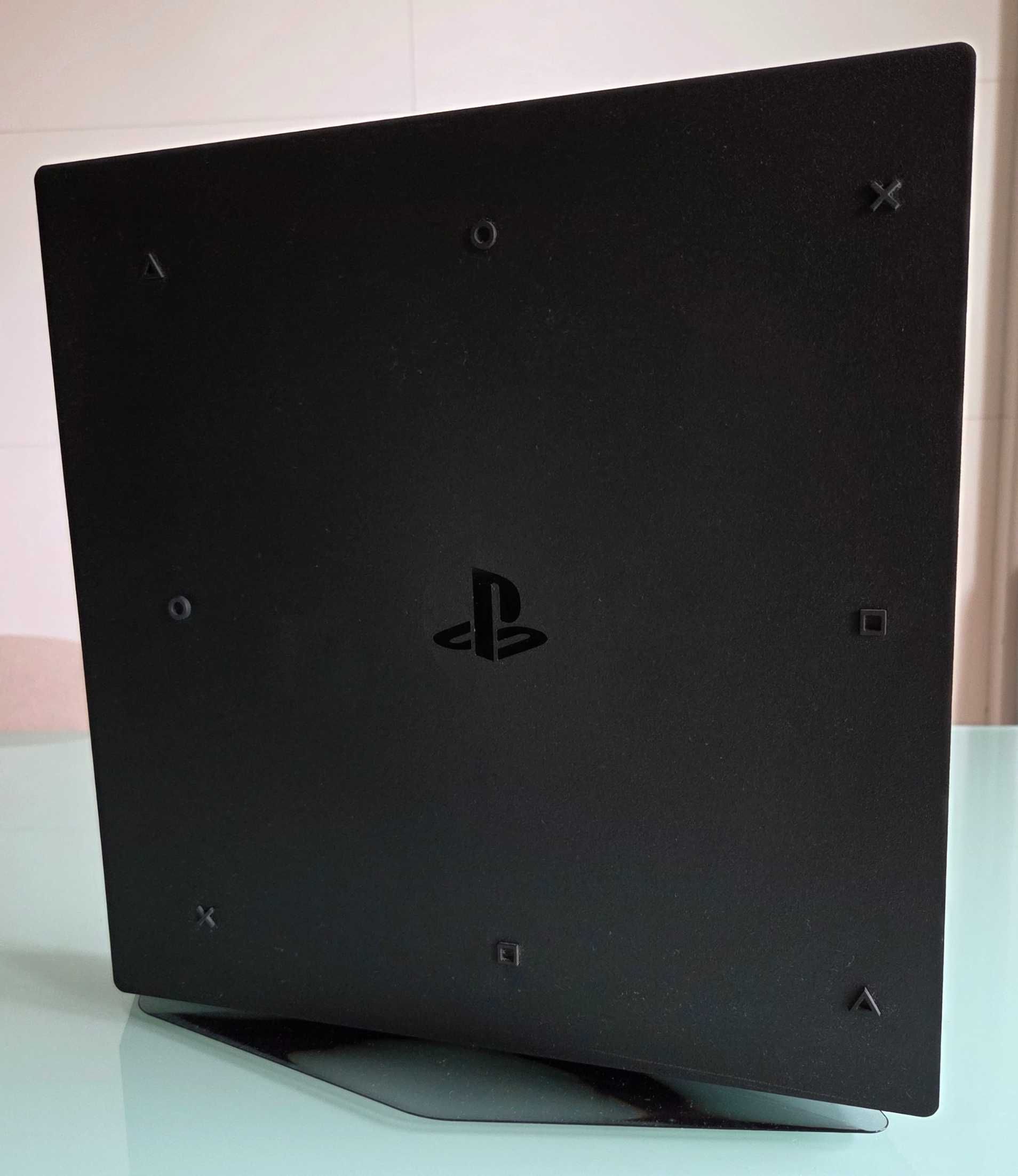 Sony PlayStation 4 Pro - 1 Tb + 2 comandos