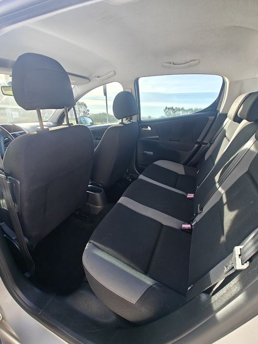 Pegeaut 207 a gasolina