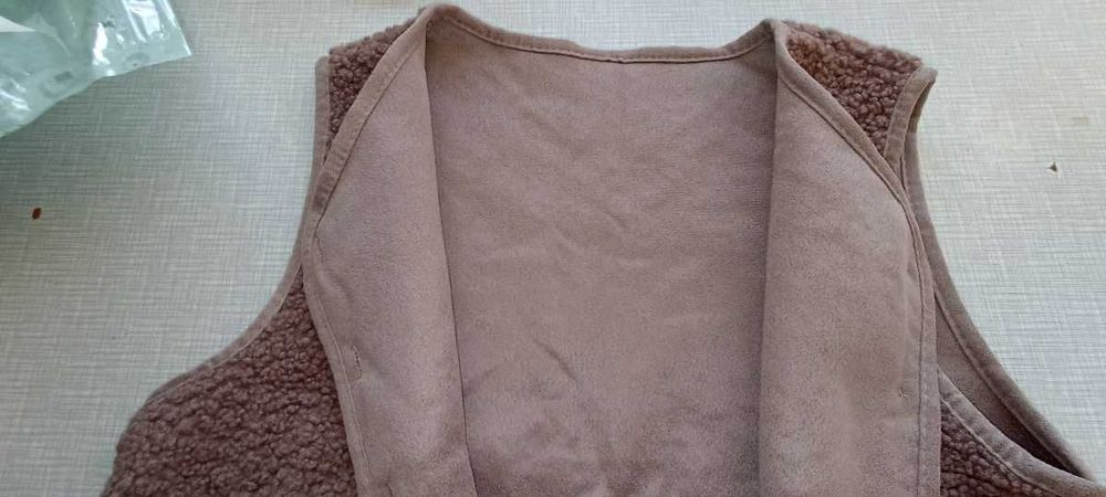 жилетка женская, теплая
