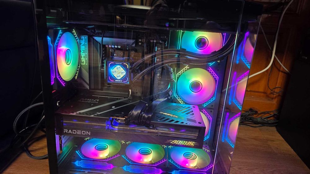Komputer Ryzen 7 7800X3D, 32GB, RX 9070 XT, 2TB SSD M2 Nowy
