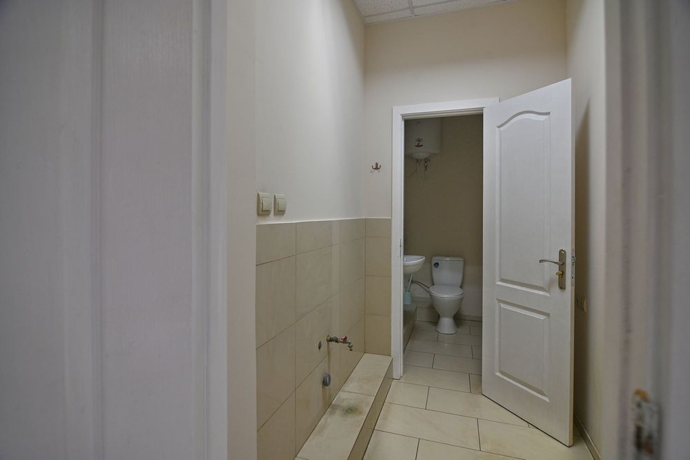 Комерція на два входи район Автовокзал