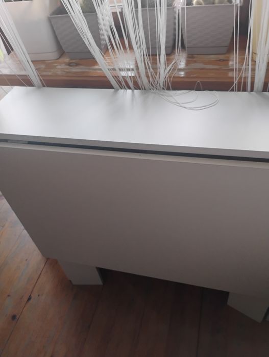 Witam mam do sprzedania składane białe biurko.