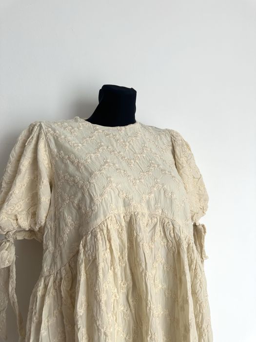 Beżowa damska sukienka haftowana elegancka okazja haft S 36 Laurella