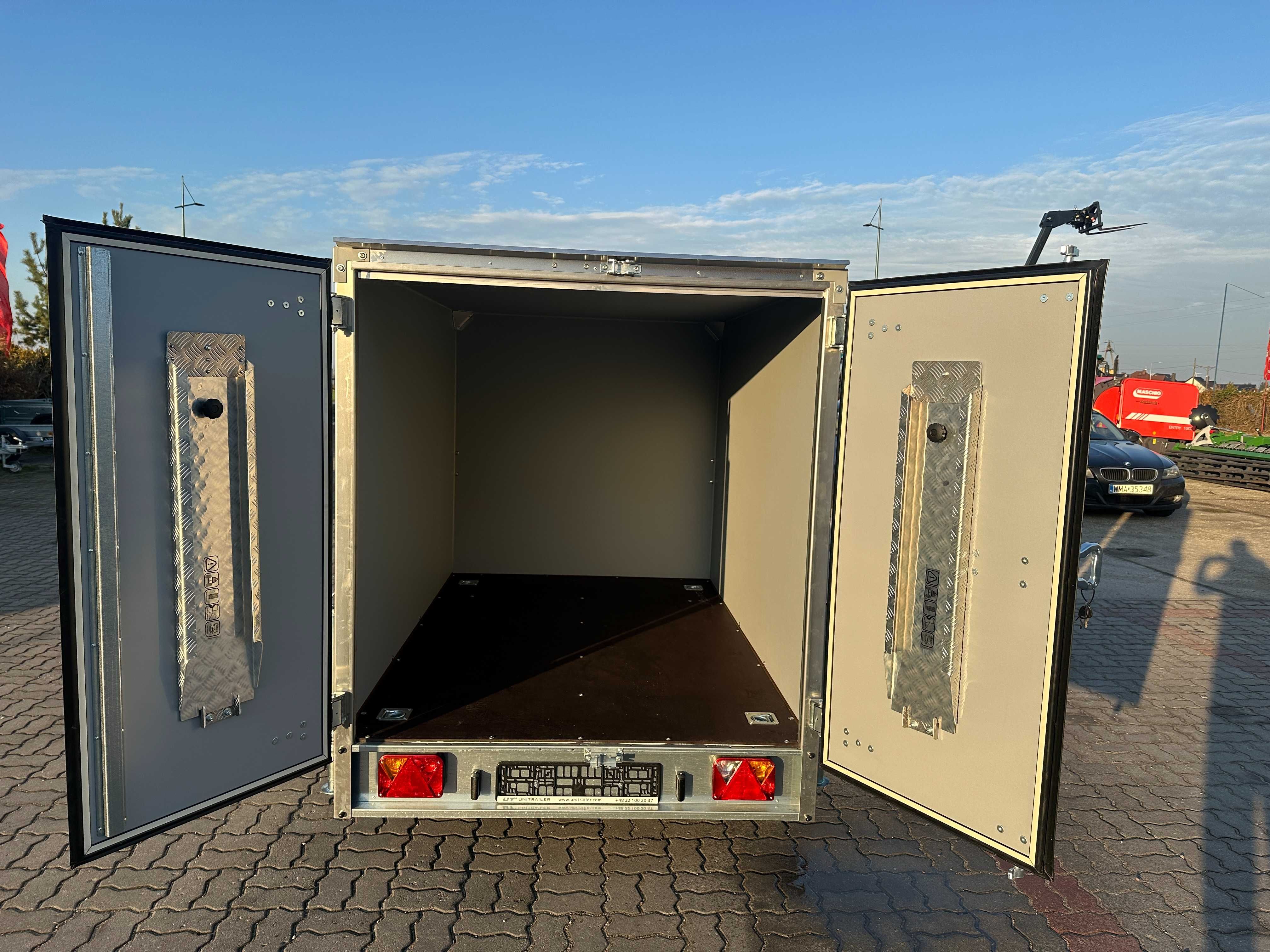 Przyczepa kontener 223x147x150 TEMARED BOX 2315 DMC:750kg + NAJAZDY