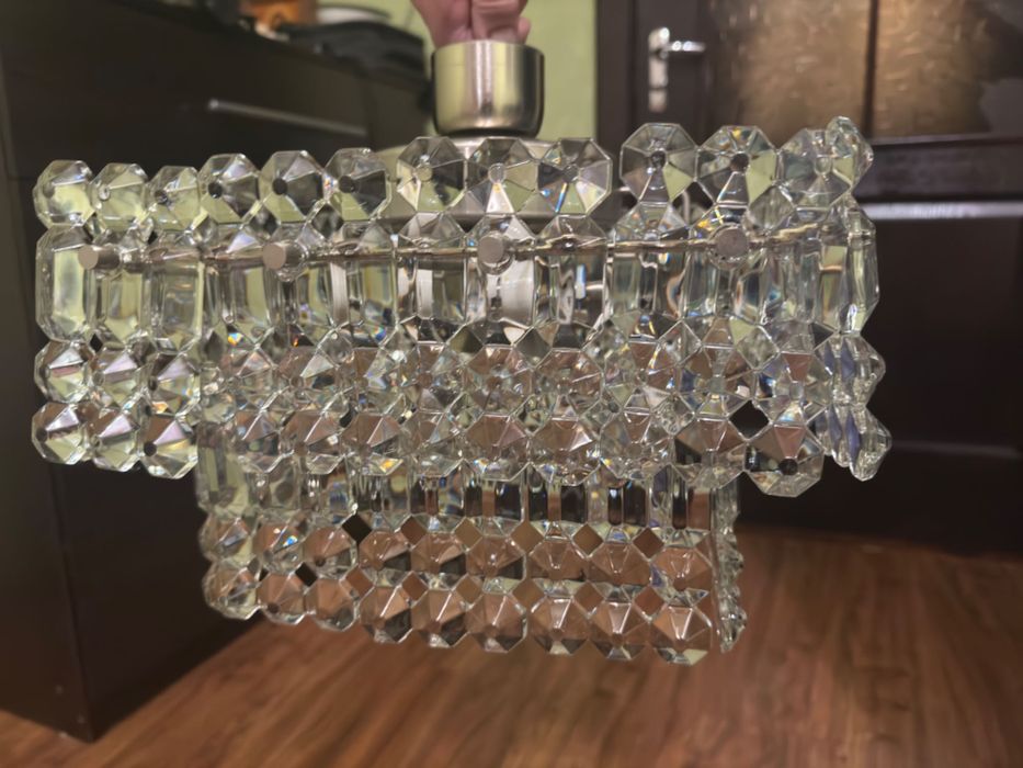 Продам люстру кришталеву